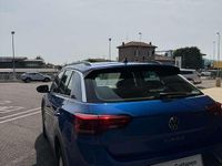 Usata VW T-Roc Life 110 CV (80 kW) 2022 Blu ravenna metallizzato SUV