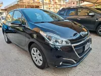 Usata Peugeot 208 82 CV (60 kW) 2016 Nero Utilitaria
