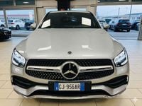 Usado Mercedes GLC300e Premium 194 CV (142 kW) 2022 Plateado Coupe