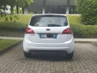 Usata Kia Venga Active 90 CV (66 kW) 2012 Bianco Utilitaria