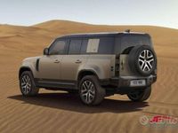 Usata Land Rover Defender Dynamic 404 CV (297 kW) 2023 Grigio metallizzato SUV