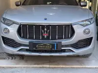 Usata Maserati Levante 275 CV (202 kW) 2017 Grigio SUV