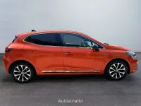 Usata Renault Clio V Techno 101 CV (74 kW) 2023 Arancione Berlina
