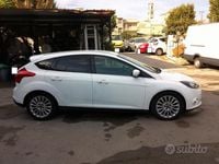 Usata Ford Focus 115 CV (84 kW) 2012 Bianco Berlina