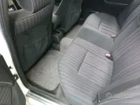 Usata Mercedes E200 136 CV (100 kW) 1993 Bianco Berlina