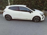 Usata Renault Clio V Techno 101 CV (74 kW) 2024 Bianco Berlina