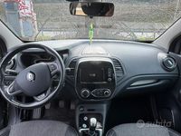 Usata Renault Captur 131 CV (96 kW) 2019 Grigio SUV