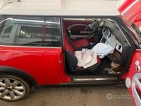 Usata Mini Cooper 116 CV (85 kW) 2002 Rosso Utilitaria