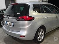 Usata Opel Zafira 140 CV (102 kW) 2012 Grigio Monovolume