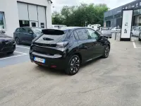 Usata Peugeot 208 101 CV (74 kW) 2025 Nero Utilitaria