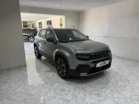 Begagnad Jeep Avenger Summit 101 HK (74 kW) 2025 Grå SUV