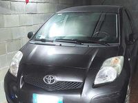 Usata Toyota Yaris Active 90 CV (66 kW) 2011 Grigio Utilitaria