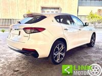 Usata Maserati Levante 330 CV (242 kW) 2021 Bianco SUV