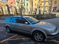 Usata VW Passat 110 CV (80 kW) 1998 Grigio Station wagon