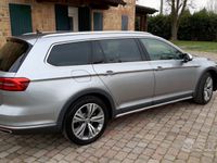 Usata VW Passat Alltrack 190 CV (139 kW) 2018 Grigio Station wagon