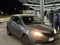 Usata Lancia Ypsilon Gold 69 CV (50 kW) 2017 Utilitaria