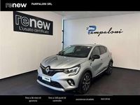 Usata Renault Captur Techno 160 CV (117 kW) 2022 Grigio chiaro SUV