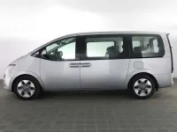 Usata Hyundai Staria 177 CV (130 kW) 2023 Shimmering silver Monovolume
