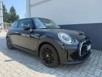Usata Mini Cooper SE Classic 75 kW (102 CV) 2023 Nero Utilitaria