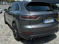 Usata Porsche Cayenne 339 CV (249 kW) 2019 Grigio SUV