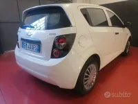 Usata Chevrolet Aveo LS 84 CV (61 kW) 2012 Bianco Berlina