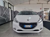 Usata Peugeot 208 Allure 82 CV (60 kW) 2013 Bianco Utilitaria