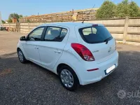 Usata Hyundai i20 Edition 85 CV (62 kW) 2013 Bianco Utilitaria
