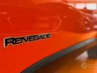 Usata Jeep Renegade Limited 140 CV (102 kW) 2015 Arancione SUV