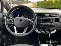 Usata Kia Rio 85 CV (62 kW) 2012 Berlina