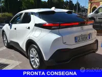 Usata Toyota C-HR 98 CV (72 kW) 2025 Bianco SUV