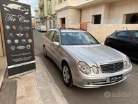 Usata Mercedes E220 Avantgarde 150 CV (110 kW) 2005 Grigio Berlina