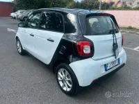 Usata Smart ForFour Passion 71 CV (52 kW) 2017 Bianco Utilitaria