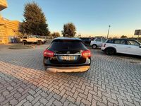 Usata Mercedes GLA180 Premium 109 CV (80 kW) 2017 Nero SUV