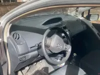 Usata Toyota Yaris 100 CV (73 kW) 2010 Marrone Utilitaria