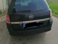 Usata Opel Astra Enjoy 116 CV (85 kW) 2010 Nero Station wagon