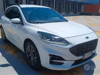 Usata Ford Kuga ST-Line 150 CV (110 kW) 2022 Bianco SUV