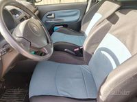 Gebraucht Renault Clio II 58 PS (42 kW) 2006 Schwarz Limousine