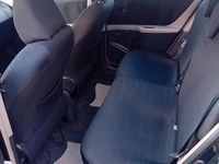 Usata Toyota Yaris 65 CV (47 kW) 2005 Utilitaria