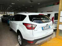 Usata Ford Kuga Titanium 120 CV (88 kW) 2018 Bianco SUV