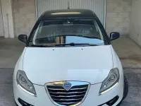 Usata Lancia Delta Gold 120 CV (88 kW) 2011 Utilitaria