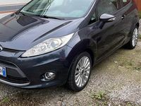 Usata Ford Fiesta 82 CV (60 kW) 2009 Blu Utilitaria