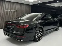 Usata Audi S8 Ambiente 571 CV (419 kW) 2023 Nero brillante Berlina