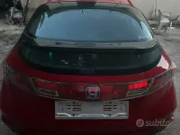 Usata Honda Civic 83 CV (61 kW) 2006 Rosso Berlina