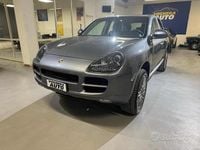 Usata Porsche Cayenne 340 CV (250 kW) 2005 Grigio scuro SUV