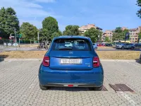 Usata Fiat 500e La Prima 42 kW (58 CV) 2020 Blu/azzurro Utilitaria