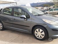 usata Peugeot 207 1.4 diesel ok neo patentati