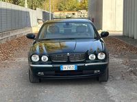 Usata Jaguar XJ8 258 CV (189 kW) 2005 Verde Berlina