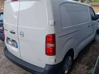 Usata Opel Vivaro 120 CV (88 kW) 2022 Bianco Monovolume