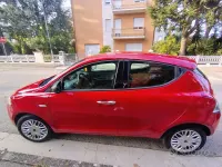 Usata Lancia Ypsilon 85 CV (62 kW) 2016 Rosso Utilitaria