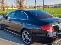 Usata Mercedes E220 AMG line 194 CV (142 kW) 2019 Nero Berlina
